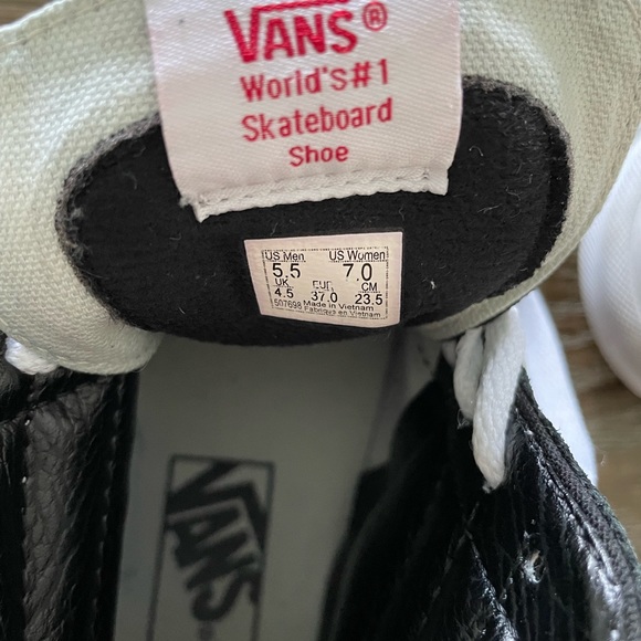 Vans size 7high top black/white- worn twice! - Picture 4 of 4